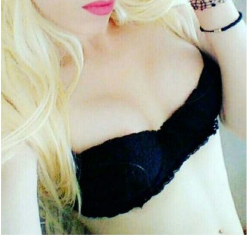 Alev-alev oral yapan hatun Bedihe