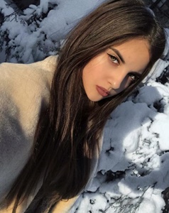 Ateşli genç Ayten