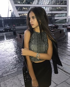 Ateşli genç Ayten
