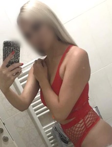Baştan çıkaran kendi yeri olan kız Gülin