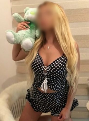 Cazibeli otelde buluşan escort Karmen