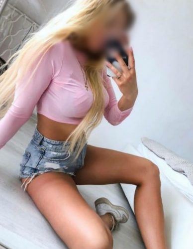 Mezitli otele gelen escort, mezitli otele gelen, kumral saçlı bayan, kumral saçlı escort, Mersin escort, şişli grup escort