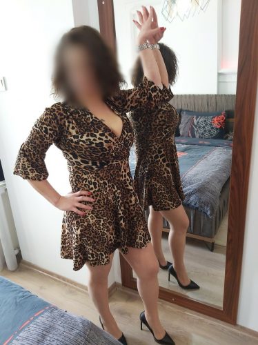 eve gelen escort, eve gelen eskort, siyah saçlı escort bayan, Akdeniz yakası sarı saçlı bayan, Akdeniz yakası sarı saçlı, Akdeniz yakası sarı saçlı escort, lezbian escort