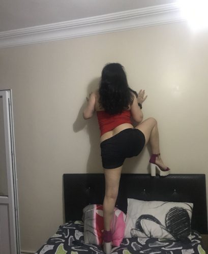 Elit esmer kız Melodi