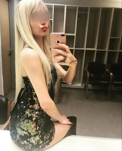 Elit otelde buluşan kız Gizem