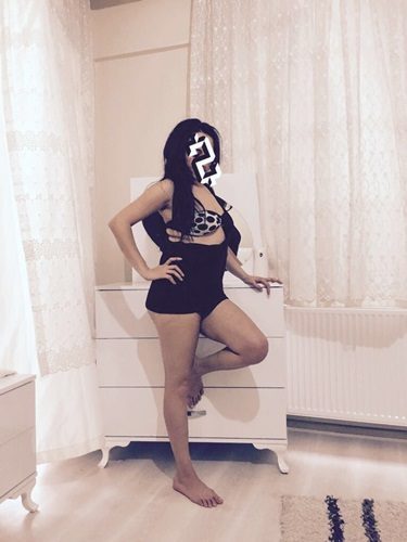 Eşsiz fatezi yapan escort Melodi