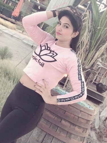 geniş kalçalı escort, otele gelen grup escort bayanlar, Tarsus kendi evinde buluşan bayan, rus escort