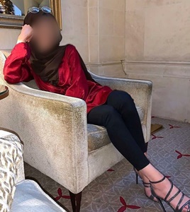Etkileyici deneyimli kadın Nihal
