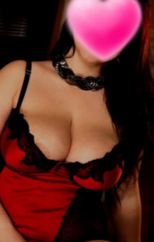 Gösterişli ön sevişme yapan hanım Aysel