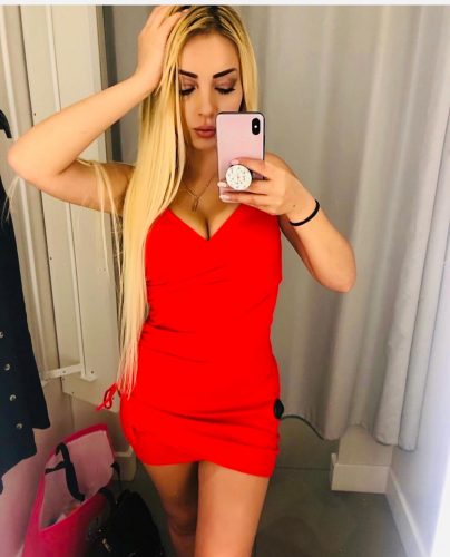 Gösterişli sakso çeken hatun Müzeyyen