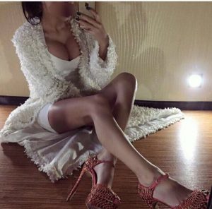 Izmirli Mersin Escort Eş Buket