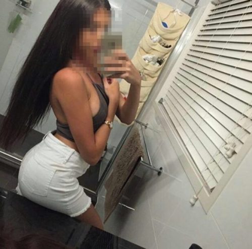 Kıvrak ön sevişme yapan kadın Canan