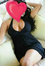 Kıvrak öpüşmeyi seven hatun Idil