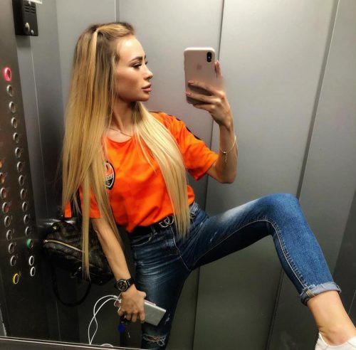 Muhteşem oral yapan eskort Hürrem