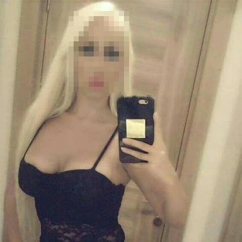 Neşeli ön sevişme yapan eskort Aydil