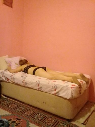 Neşeli saksocu kız Cevher