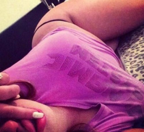Akdeniz yakası geniş kalçalı bayan, botancı sarışın bayan, Akdeniz yakası beyaz tenli escort, akdeniz escort