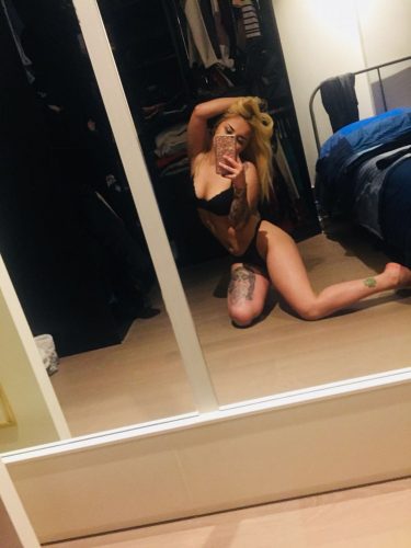 Olağanüstü otelde buluşan özgen