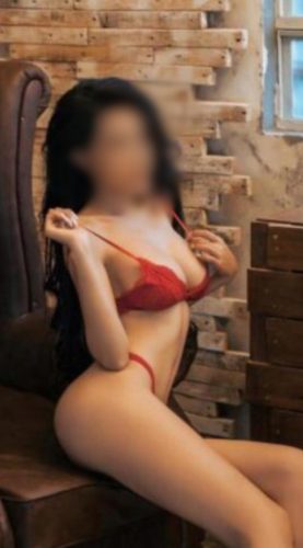 Samimi buğday tenli hanım Nurhan
