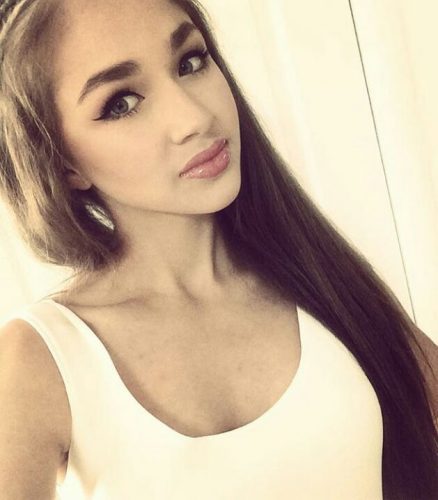 Seçkin balık etli hatun Nazife