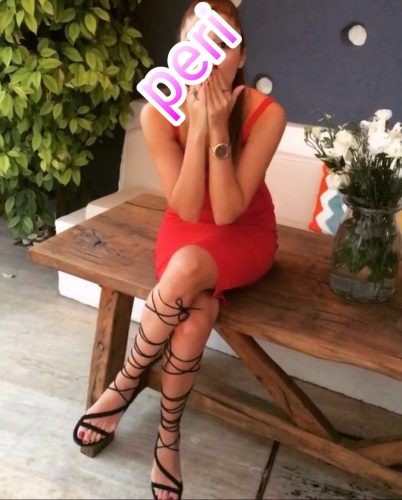 Seksapel fatezi yapan kız Inci
