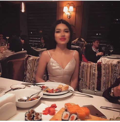 Seksapel ön sevişme yapan Işin