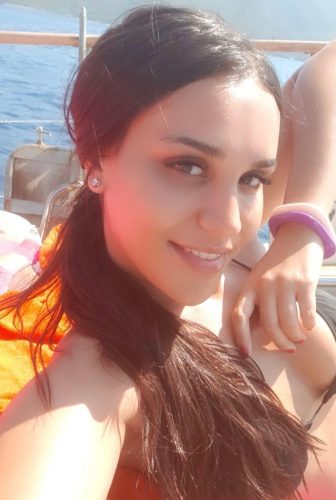 Seksi genç Ayben