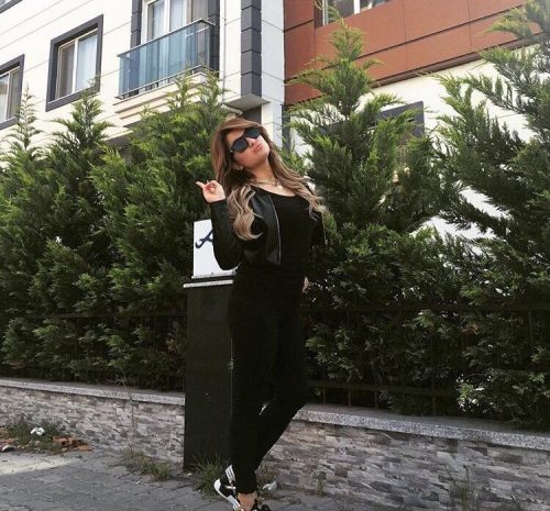 Seksi olgun kız Büşra