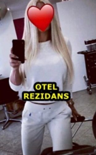 Şık genç eskort Aygül