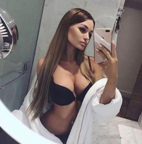 Şık sarışın hatun Bircan