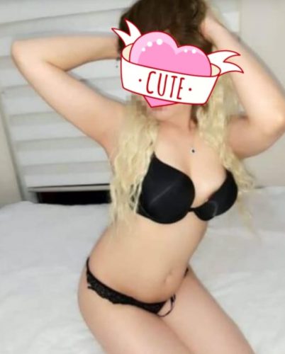 Şımarık beyaz tenli Güldem