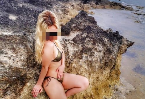 Şımarık ön sevişme yapan eskort Nedret