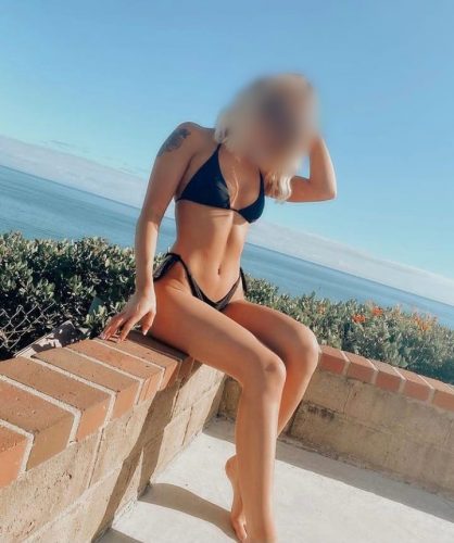 Şımarık sarışın eskort Mücella