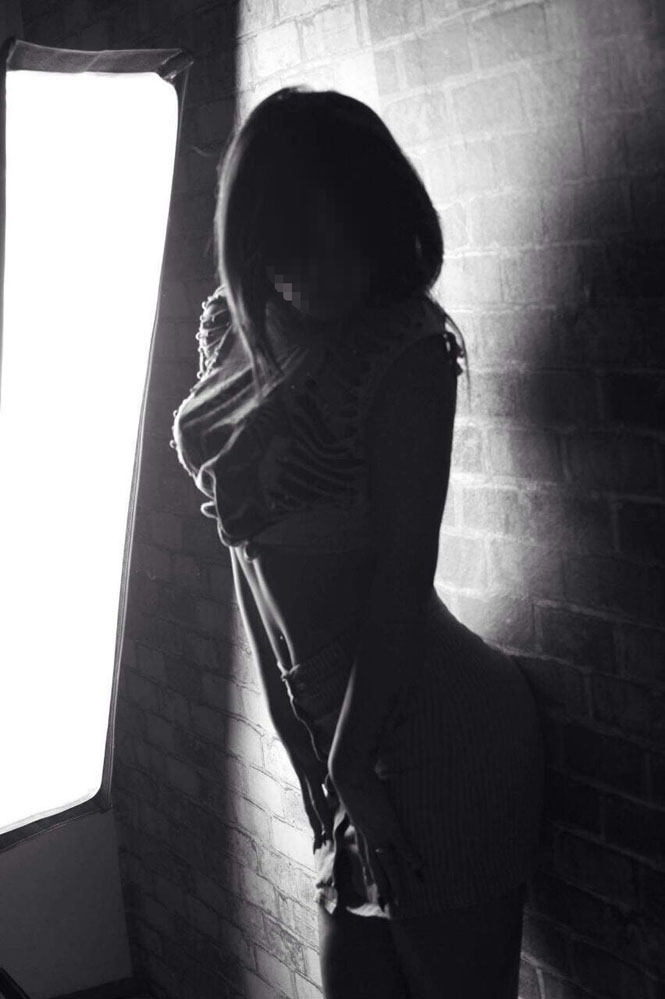 Mersinden escort Zuhal, şişli olgun bayan, şişli dolgun göğüslü bayan, fattıh kendi evinde buluşan bayan