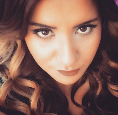 VİP eve gelen escort Narin